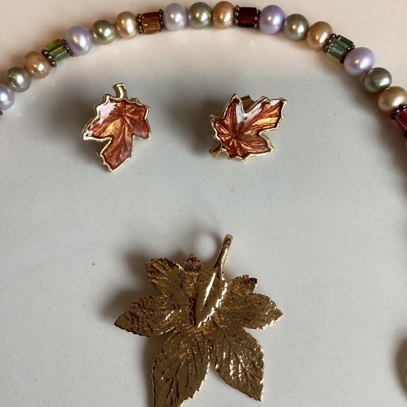 Fall Leaf Jewelry Lot Earrings Pendant Bracelet - Picture 1 of 5